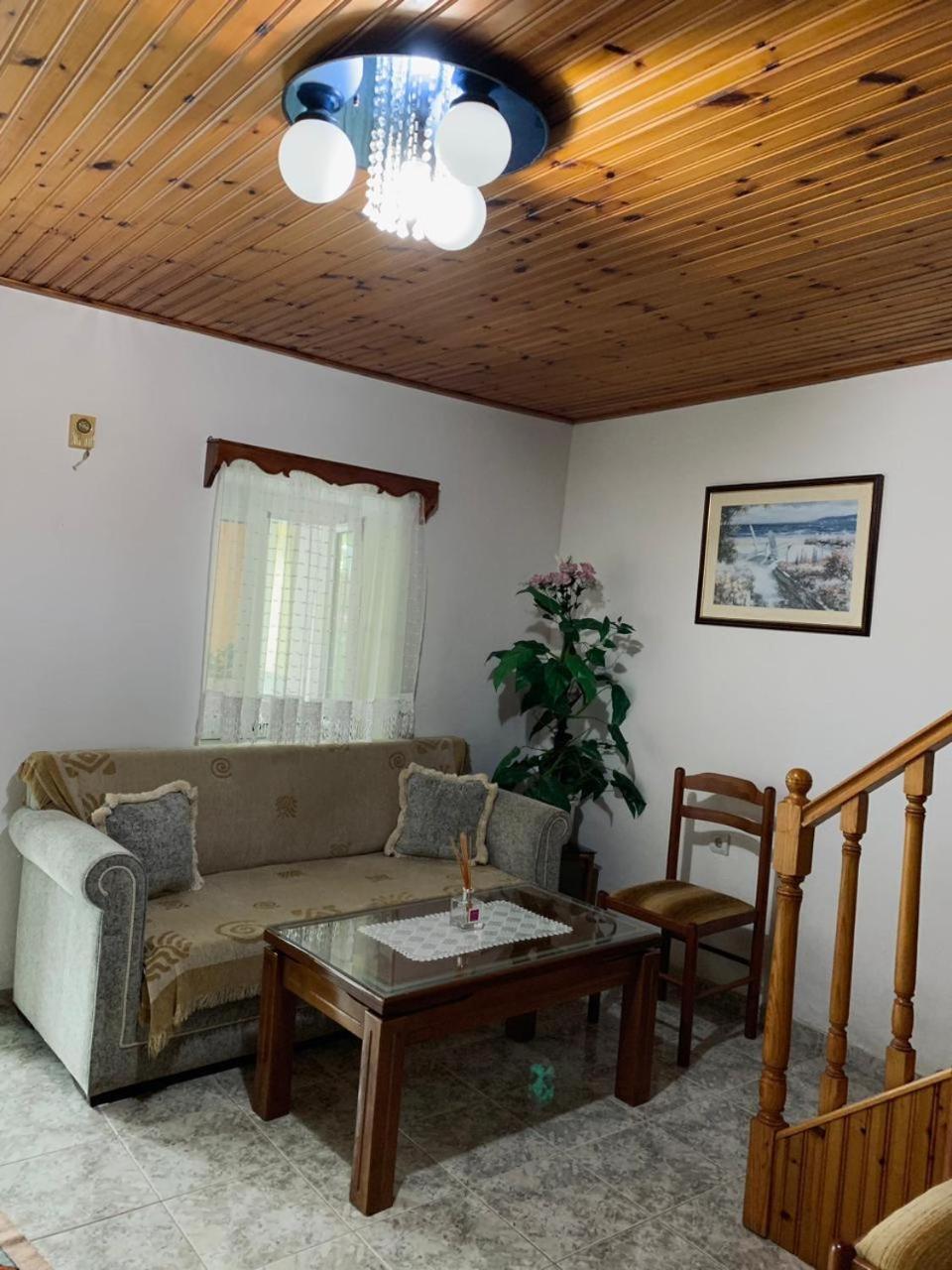 Geri Guesthouse Gjirokastër المظهر الخارجي الصورة